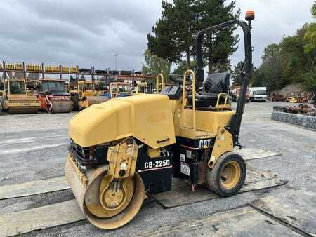 Fårfodruller 2003 Caterpillar CB225D (3)