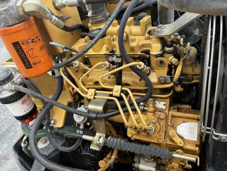 Fårfodruller 2003 Caterpillar CB225D (31)