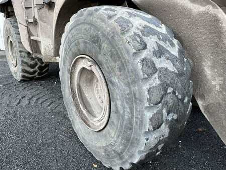 Chargeuse sur pneus 2009 Liebherr L580 (11)