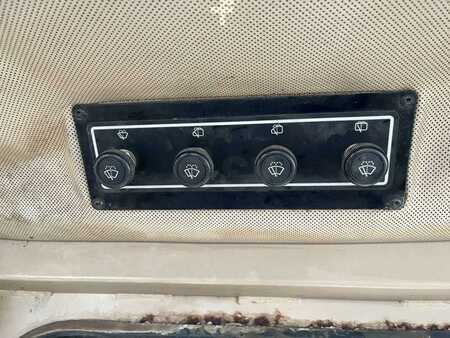 Bulldosere 2000 Caterpillar D6RXL (40)