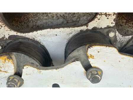 Rolos para pés de carneiro 2005 BOMAG BW219 DH-4 (3)