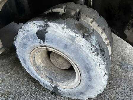 Rehandling Excavators 2009 Caterpillar M325D MH (10)