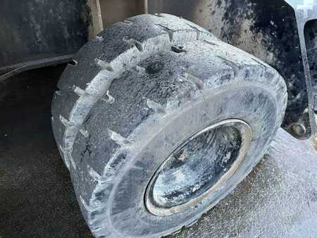 Rehandling Excavators 2009 Caterpillar M325D MH (12)