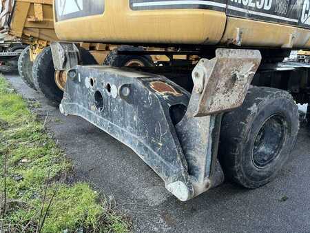 Rehandling Excavators 2009 Caterpillar M325D MH (17)