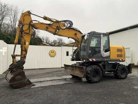 Mobil gravemaskin 2010 Hitachi ZX140W-3 (1)