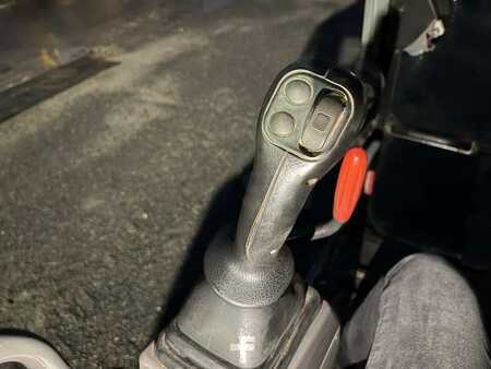 Mobil gravemaskin 2010 Hitachi ZX140W-3 (39)