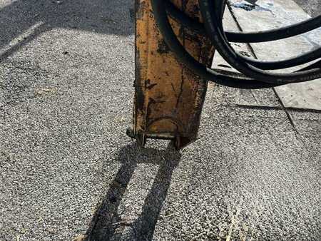 Rehandling Excavators 1991 Case 1088P (15)