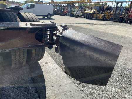 Rehandling Excavators 1991 Case 1088P (22)