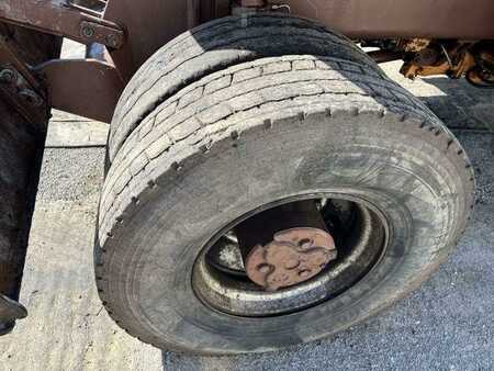 Rehandling Excavators 1991 Case 1088P (27)