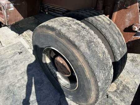 Rehandling Excavators 1991 Case 1088P (28)