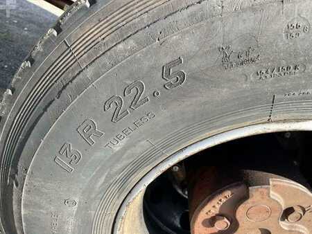 Rehandling Excavators 1991 Case 1088P (29)