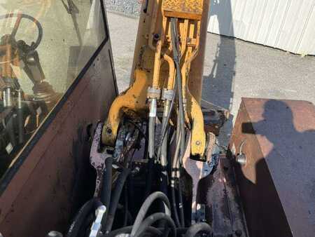 Rehandling Excavators 1991 Case 1088P (37)