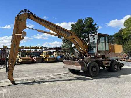 Rehandling Excavators 1991 Case 1088P (4)