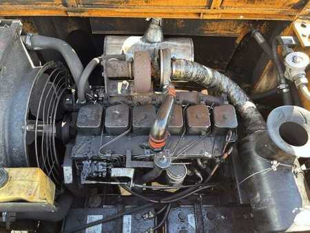 Rehandling Excavators 1991 Case 1088P (40)