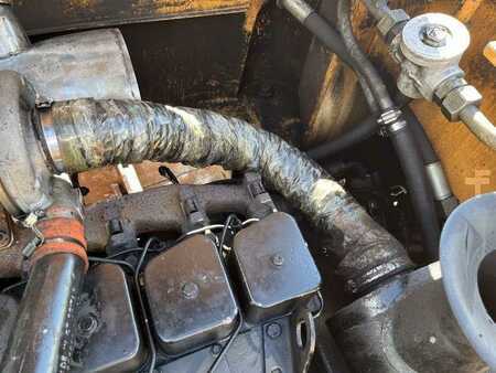 Rehandling Excavators 1991 Case 1088P (43)