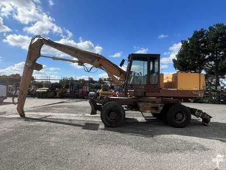 Rehandling Excavators 1991 Case 1088P (5)