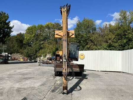 Rehandling Excavators 1991 Case 1088P (9)