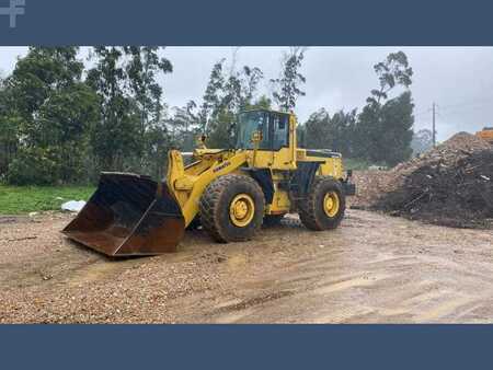 Kolové nakladače 2000 Komatsu WA470-3A (2)