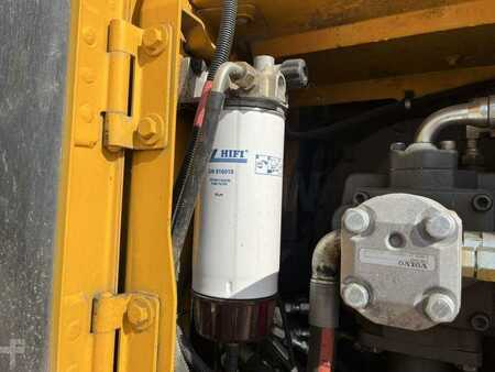 Mobilní bagry 2014 Volvo EW140D (33)