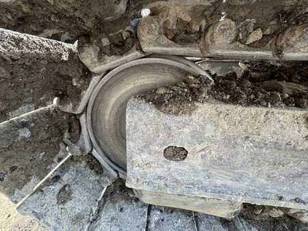 Korečková rýpadla 2000 Komatsu PC180LC-6K MACHINE SUISSE (31)