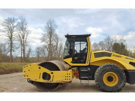 Rolos para pés de carneiro 2019 BOMAG BW219-D5 (4)