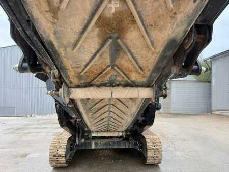 Outro 2024 Red Rhino 7000 A MACHOIRE (6)