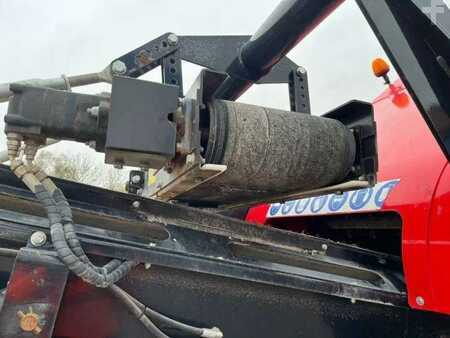 Outro 2024 Red Rhino 7000 A MACHOIRE (9)