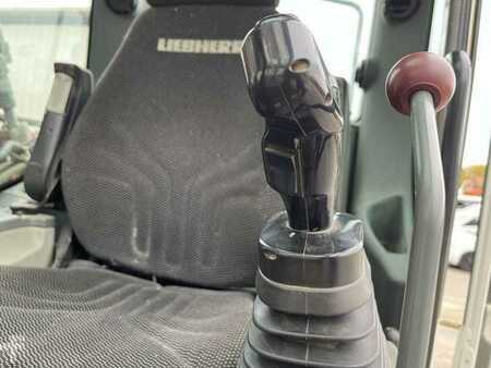 Korečková rýpadla 2016 Liebherr R926LC (34)