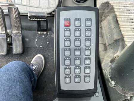 Korečková rýpadla 2016 Liebherr R926LC (35)