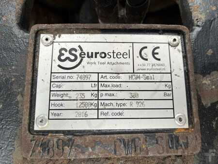 Korečková rýpadla 2016 Liebherr R926LC (45)