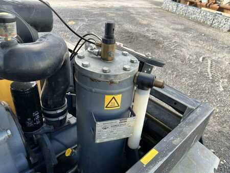 Pozostałe 2005 Atlas Copco XAS67 (29)