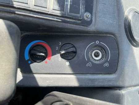 Miscelaneo 2008 Liebherr L506 Stereo (42)