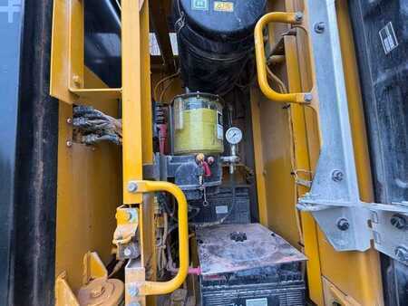 Escavadora de rastos 2013 Caterpillar 329ELN (23)