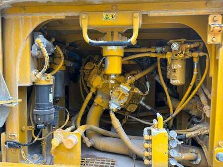 Escavadora de rastos 2013 Caterpillar 329ELN (24)