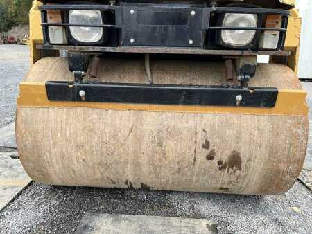 Compacteur tandem 2004 Caterpillar CB-224E (11)