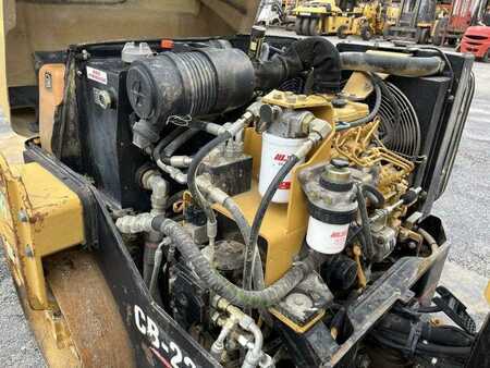 Compacteur tandem 2004 Caterpillar CB-224E (27)