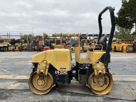 Compacteur tandem 2004 Caterpillar CB-224E (5)