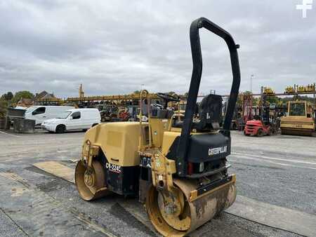 Compacteur tandem 2004 Caterpillar CB-224E (6)