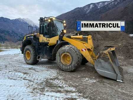 Chargeuse sur pneus 2018 Komatsu WA380-8 (2)