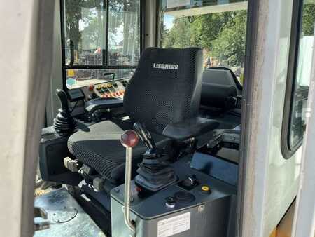 Nakládací pásová vozidla 2007 Liebherr LR614 (35)