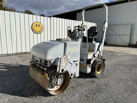 Compacteur tandem 2007 Caterpillar CB225E (2)