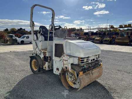 Compacteur tandem 2007 Caterpillar CB225E (8)