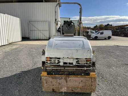 Compacteur tandem 2007 Caterpillar CB225E (9)