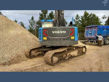Korečková rýpadla 2013 Volvo ECR235DL (9)