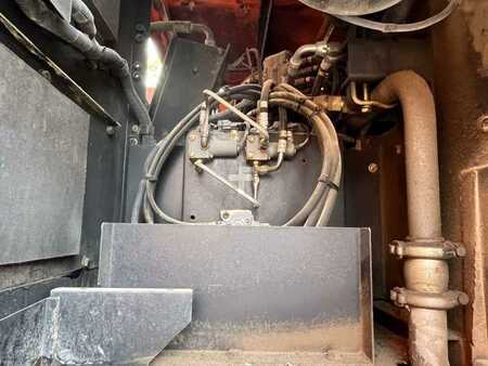 Mobiele graafmachines 2011 Hitachi ZX210W-3 (38)