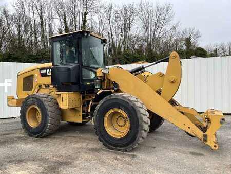Chargeuse sur pneus 2016 Caterpillar 926M (1)