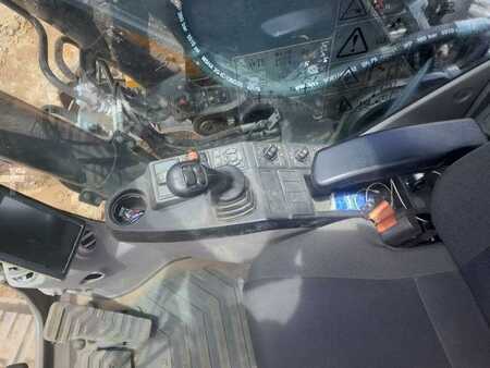 Korečková rýpadla 2020 Volvo EC220ENH (10)