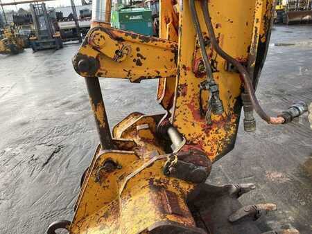 Pelle sur pneus 1982 Poclain P60 (12)