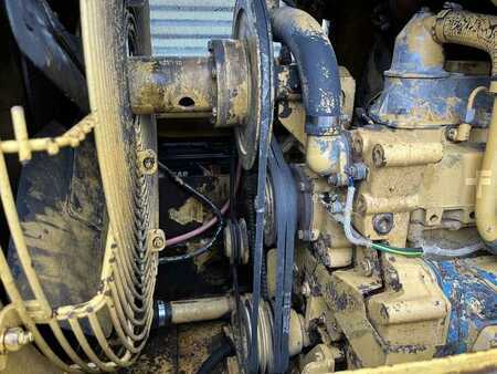Beltelaster 1982 Caterpillar 953 (33)