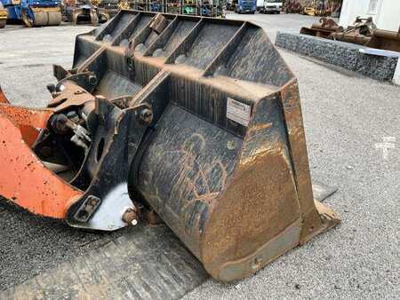 Cargadoras de ruedas 2000 Hitachi W130A (13)